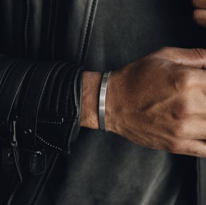 Smykker til mænd styles